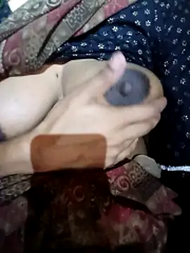 Snapshot of mantraverma chatting on April 10, 3:08 pm mantraverma online show from April 10, 3:08 pm