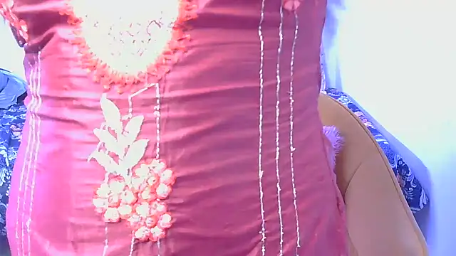 Snapshot of bold-smirthii chatting on June 14, 4:03 am bold-smirthii online show from June 14, 4:03 am