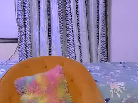 Snapshot of bold-smirthii chatting on July 12, 3:29 am bold-smirthii online show from July 12, 3:29 am