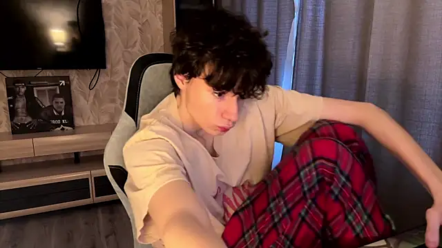 Eddy Blare online show from December 22, 7:52 am