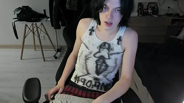 JohnGaliano online show from June 4, 8:46 pm