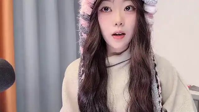 smalldaisy online show from March 18, 2:37 am