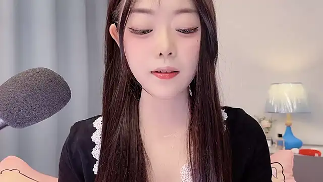 smalldaisy online show from April 4, 2:29 am