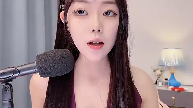 smalldaisy online show from April 13, 2:48 am