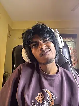 Snapshot of tooexpensive chatting on February 4, 7:25 am tooexpensive online show from February 4, 7:25 am