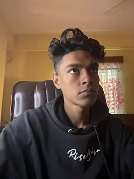 Snapshot of tooexpensive chatting on February 16, 3:27 am tooexpensive online show from February 16, 3:27 am