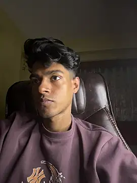 Snapshot of tooexpensive chatting on February 17, 1:30 pm tooexpensive online show from February 17, 1:30 pm