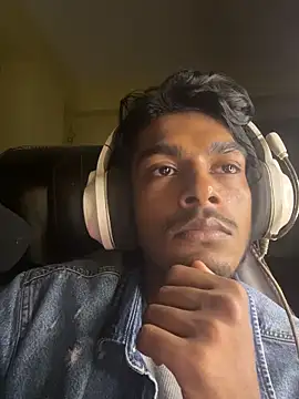 Snapshot of tooexpensive chatting on February 4, 7:31 pm tooexpensive online show from February 4, 7:31 pm