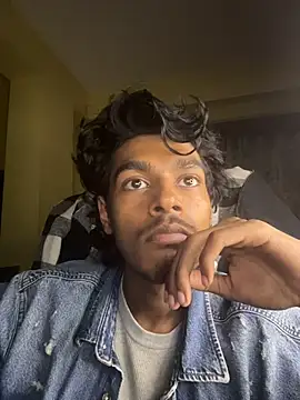 Snapshot of tooexpensive chatting on February 6, 4:03 pm tooexpensive online show from February 6, 4:03 pm