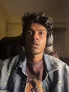 Snapshot of tooexpensive chatting on February 28, 3:33 pm tooexpensive online show from February 28, 3:33 pm