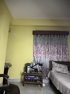 tooexpensive online show from April 3, 12:55 pm