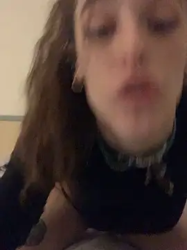 4lien online show from March 28, 9:32 am