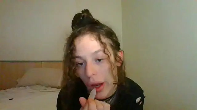 4lien online show from April 1, 7:53 am