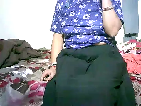 Snapshot of kaamuk_madhu chatting on March 3, 6:26 pm kaamuk madhu online show from March 3, 6:26 pm