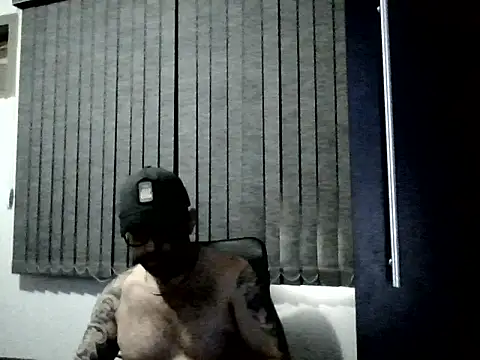 hairybeartopdominant online show from December 19, 1:02 pm