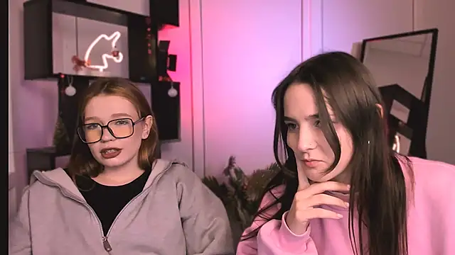 lole ti online show from January 9, 7:10 pm