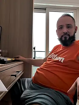 Hairy bear86 online show from March 6, 7:42 pm