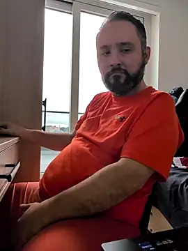 Hairy bear86 online show from January 9, 6:15 pm