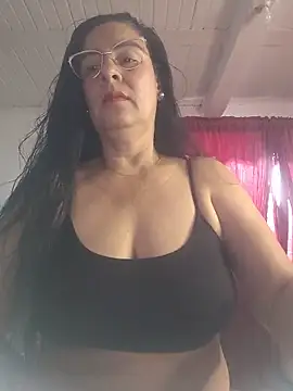Snapshot of KiaraFoster chatting on June 10, 12:50 pm KiaraFoster online show from June 10, 12:50 pm