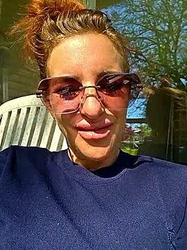 LaLynn online show from April 8, 11:22 am