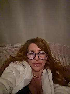 Snapshot of LaLynn chatting on April 20, 1:41 am LaLynn online show from April 20, 1:41 am