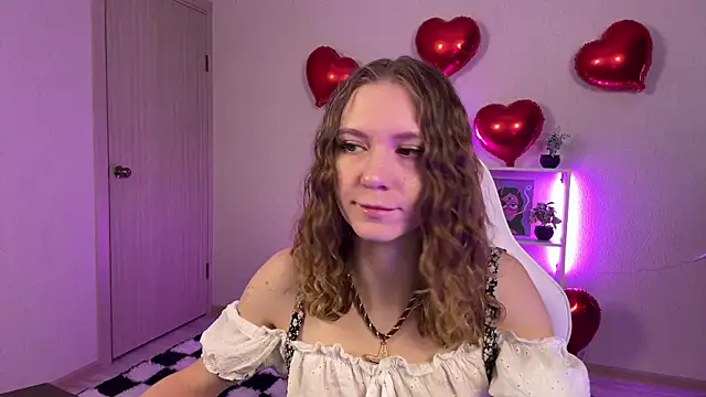 KellySunn online show from February 8, 9:18 am