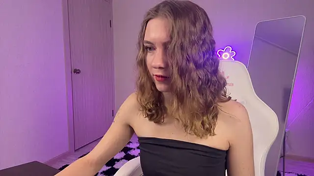 KellySunn online show from March 3, 7:15 am