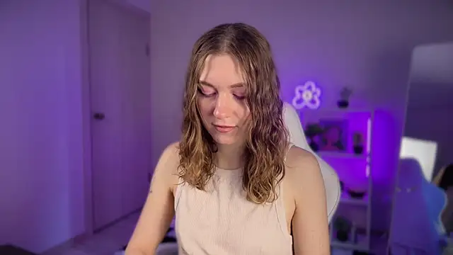 KellySunn online show from April 14, 7:57 am