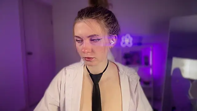 KellySunn online show from April 13, 9:13 am