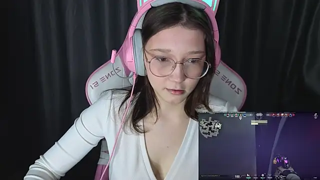 Pink-Aura- online show from January 12, 7:20 pm