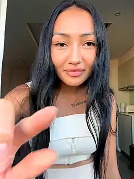 YuraMila online show from December 21, 9:22 am