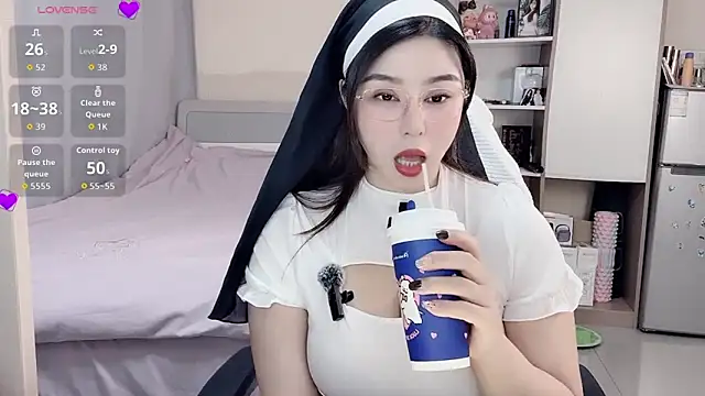 Ogravity  online show from February 4, 6:41 am