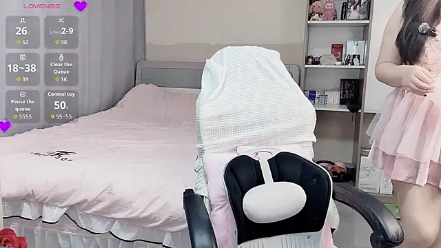 Ogravity  online show from March 3, 2:35 pm