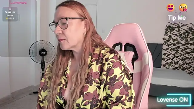 Snapshot of MS__samantha chatting on January 19, 11:58 am MS samantha online show from January 19, 11:58 am