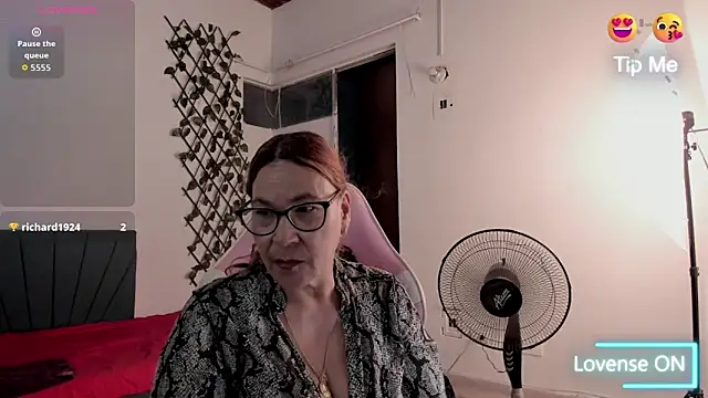 Snapshot of MS__samantha chatting on March 2, 11:06 am MS samantha online show from March 2, 11:06 am