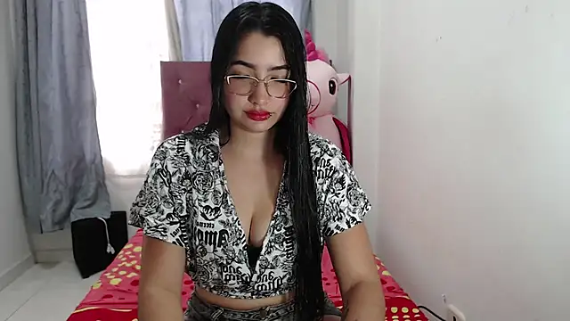 BrinsHilton  online show from January 15, 3:59 pm