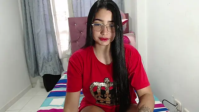 BrinsHilton  online show from January 9, 8:49 pm