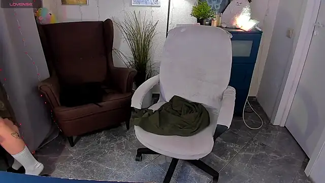 SarahShelby online show from January 6, 5:55 am