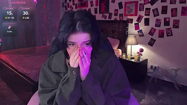 SarahShelby online show from March 7, 10:43 am