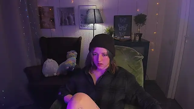 Snapshot of SarahShelby chatting on April 29, 8:59 pm SarahShelby online show from April 29, 8:59 pm