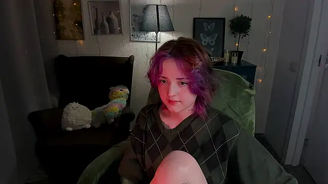 Snapshot of SarahShelby chatting on April 30, 11:20 pm SarahShelby online show from April 30, 11:20 pm