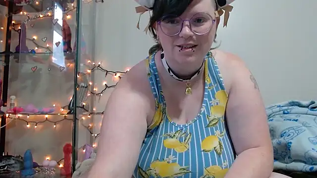 Pupghostt online show from April 5, 1:29 pm