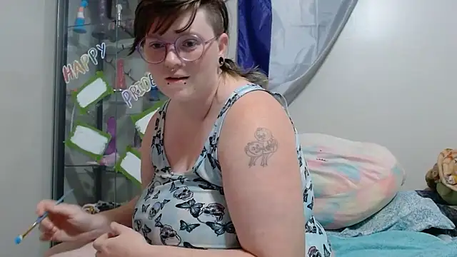 Snapshot of Pupghostt chatting on June 19, 1:28 pm Pupghostt online show from June 19, 1:28 pm