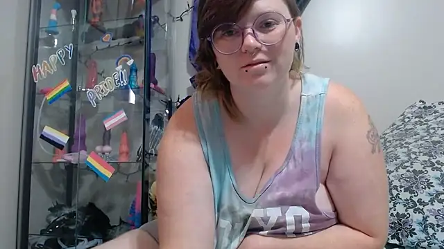 Snapshot of Pupghostt chatting on July 5, 1:18 pm Pupghostt online show from July 5, 1:18 pm