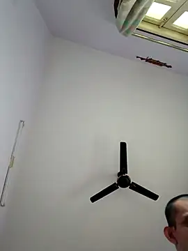 Snapshot of juicy--cock chatting on May 11, 2:02 am juicy--cock online show from May 11, 2:02 am