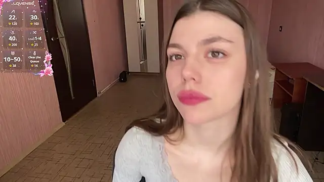 NeidaGowing online show from March 26, 8:12 am