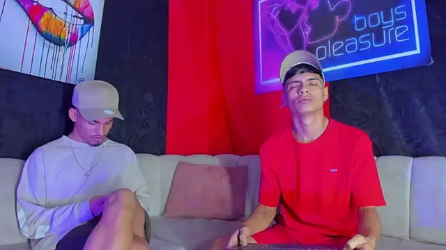 BrownieLoverss online show from January 13, 2:37 am