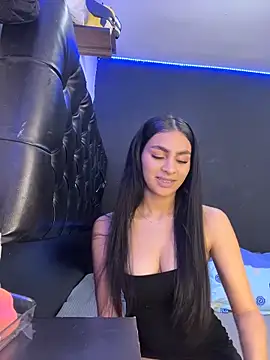 ManuelaEvans  online show from February 12, 9:25 pm