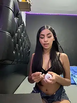 ManuelaEvans  online show from February 9, 9:46 pm