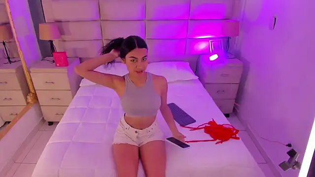 ManuelaEvans  online show from February 21, 8:55 pm